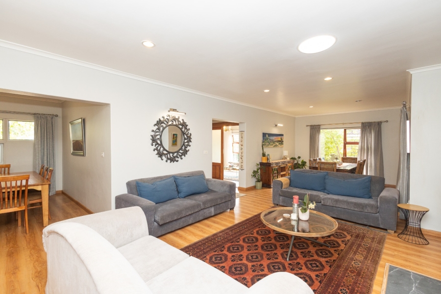 To Let 5 Bedroom Property for Rent in Vierlanden Western Cape